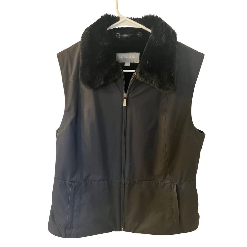 Ann Taylor Black Vest with Faux Fur Collar Elegant Layered Faux Fur Size Large